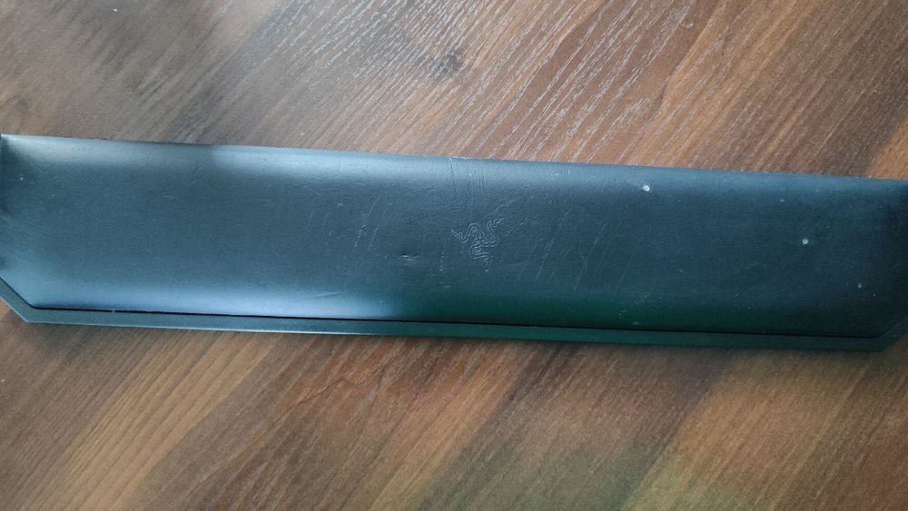 Podkladka pod nadgarski razer