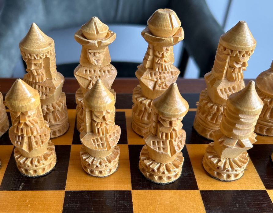 Jogo de Xadrez em madeira