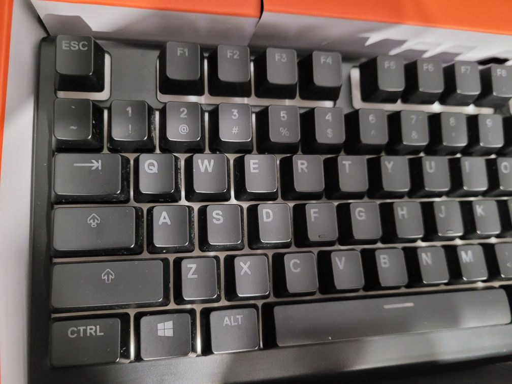 Klawiatura przewodowa Steelseries APEX 3