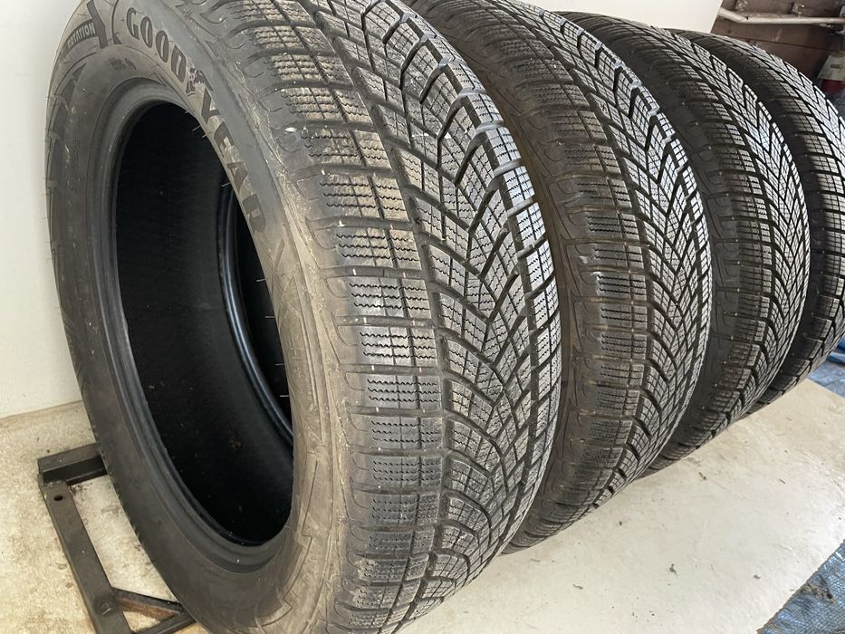 255/55R19 111H GoodYear Ultra Grip Performence Suv