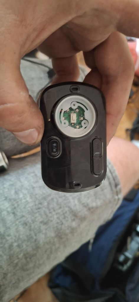 transmiter FM Bluetooth i ładowarka samochodowa USB:
