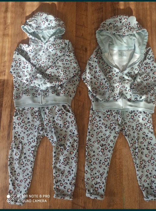 Тёплый спортивный костюм 4-5 лет для двойни