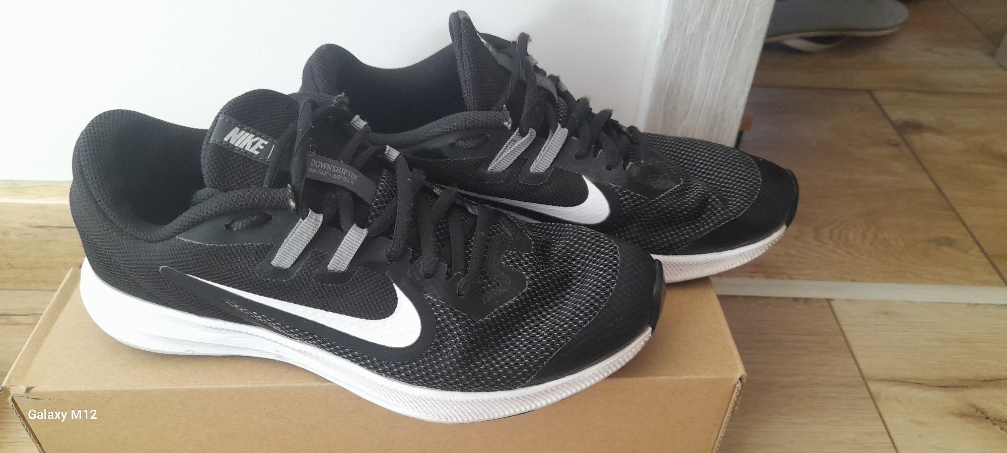 Buty sportowe 38 chlopiece