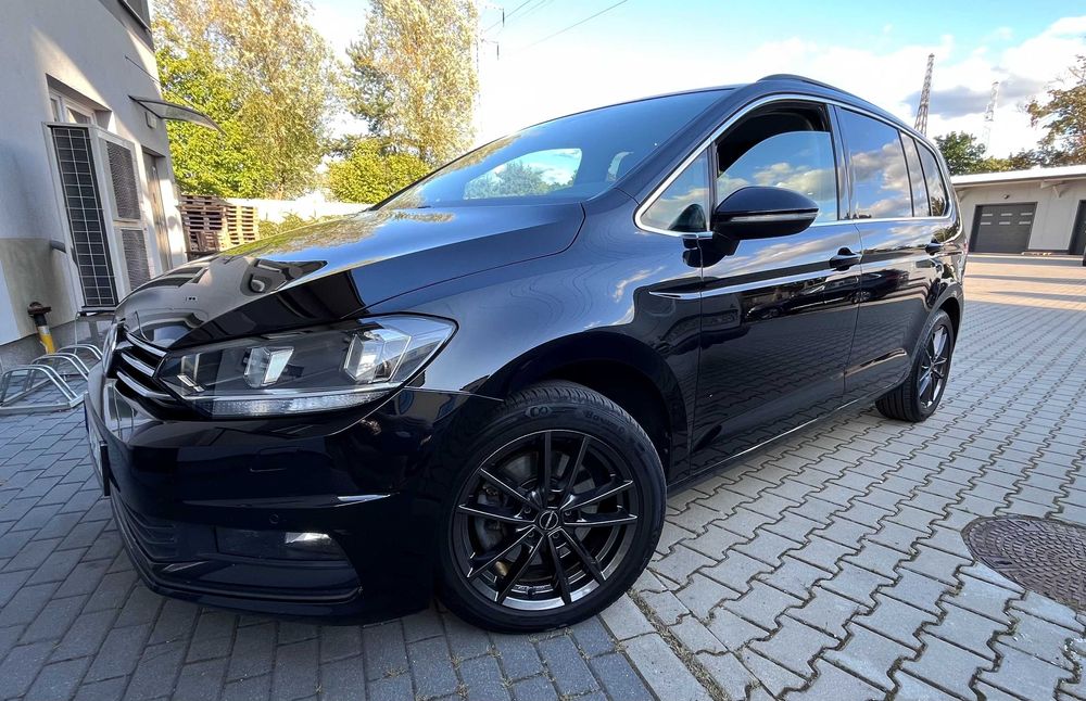 Volkswagen Touran 7-osobowy bezwypadkowy DSG zadbany nowy rozrząd akum