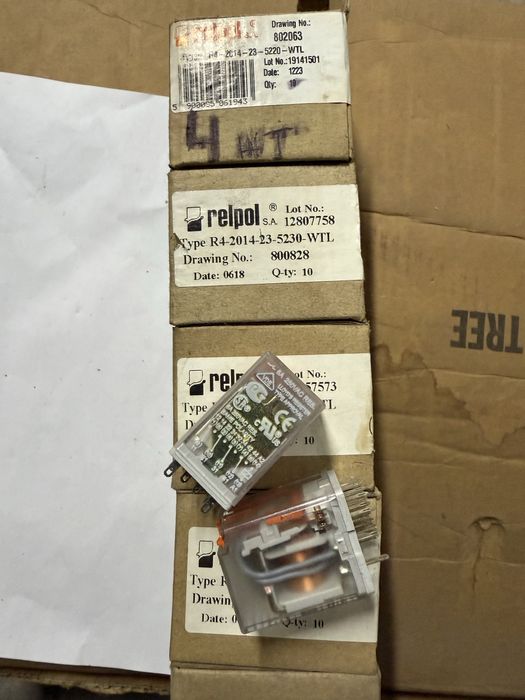 Контактори, автомати, допоміжні контакти.