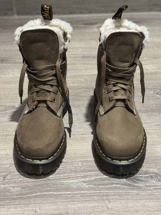 Жіночі черевики Dr. Martens