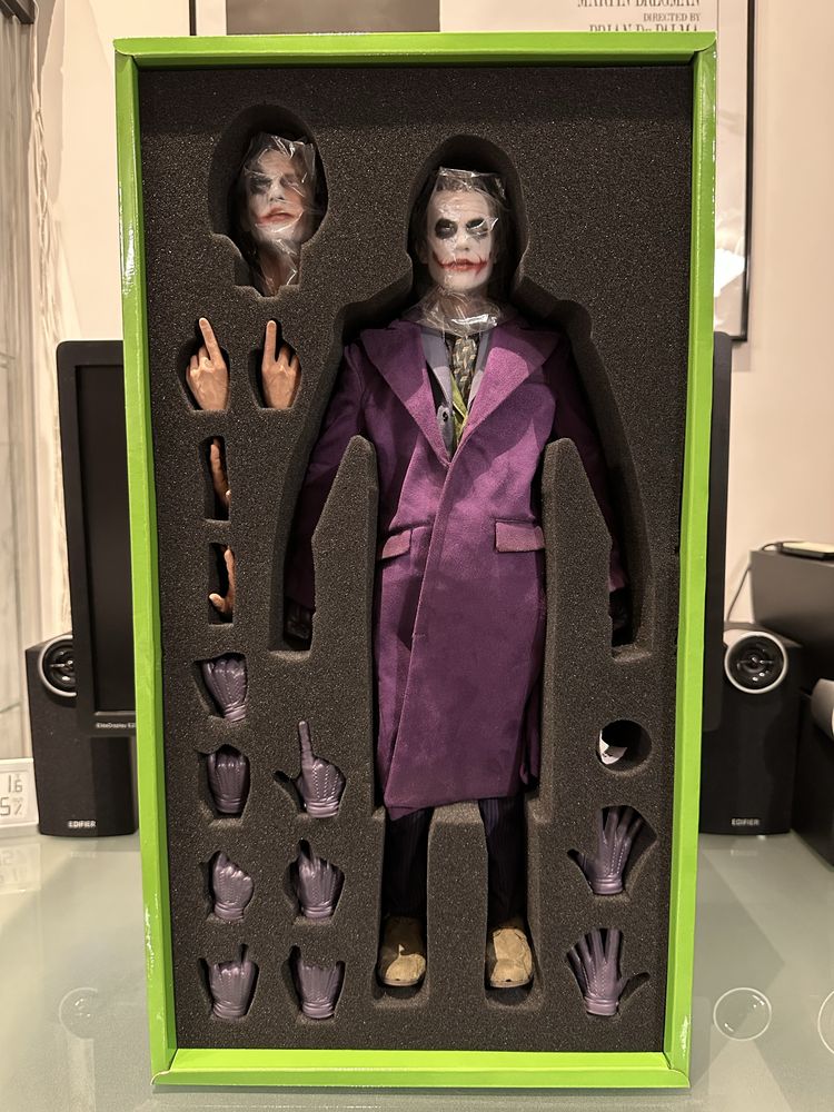 Фигурка 1/4 hot toys QS 10 THE DARK KNIGHT – THE JOKER special edition
