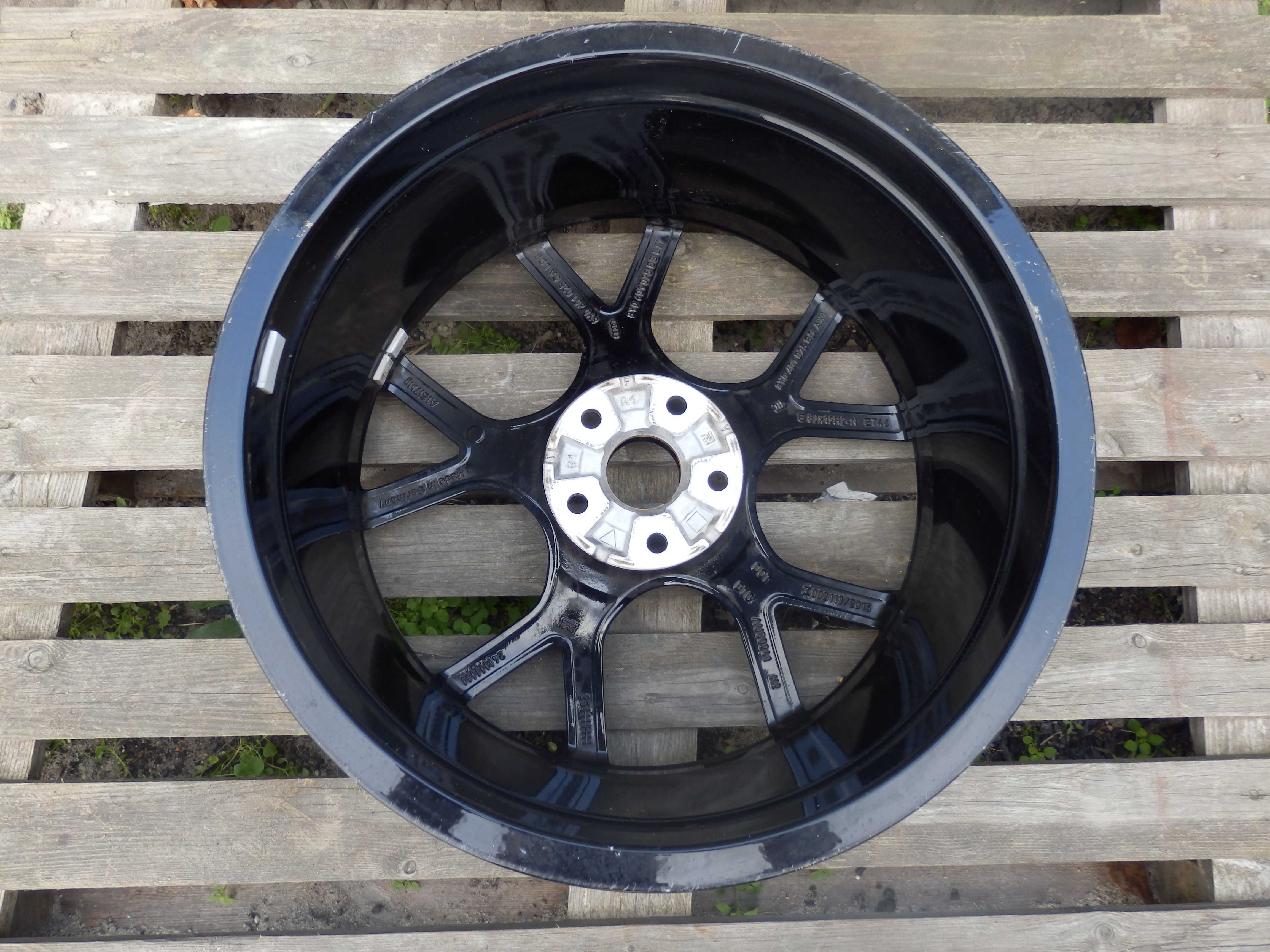 Audi 8Y0 A3 S3 RS3  Felga 19 Oryginał RS 8X19 ET46
