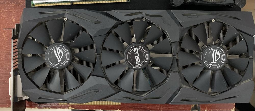 Відеокарта Asus ROG Strix GTX 1060 6GB — ідеальний стан