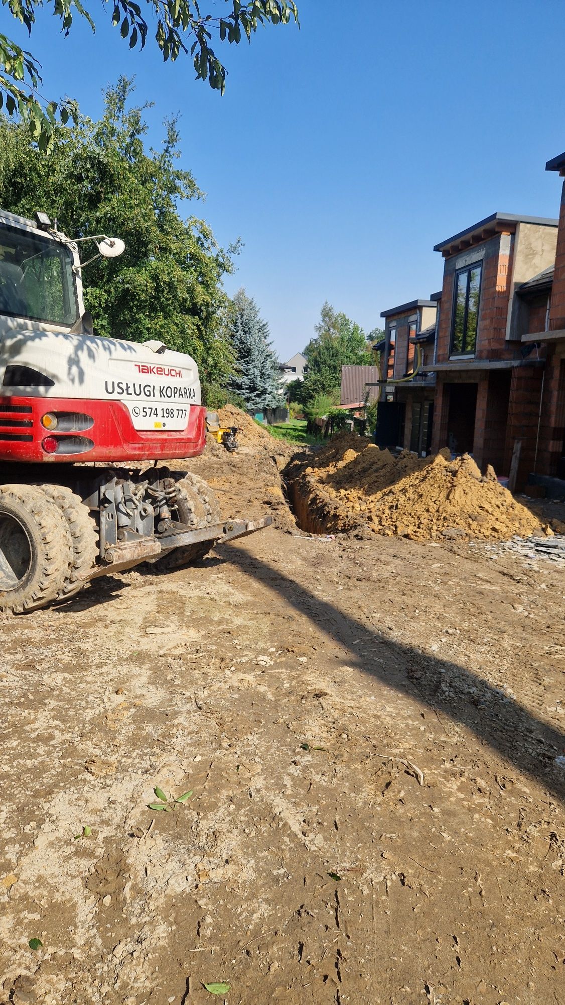 Usługi koparką obrotową roboty ziemne Wieliczka i okolice