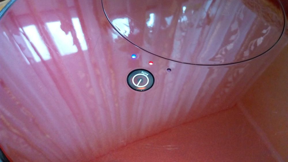 Робот-пылесос, моющий.