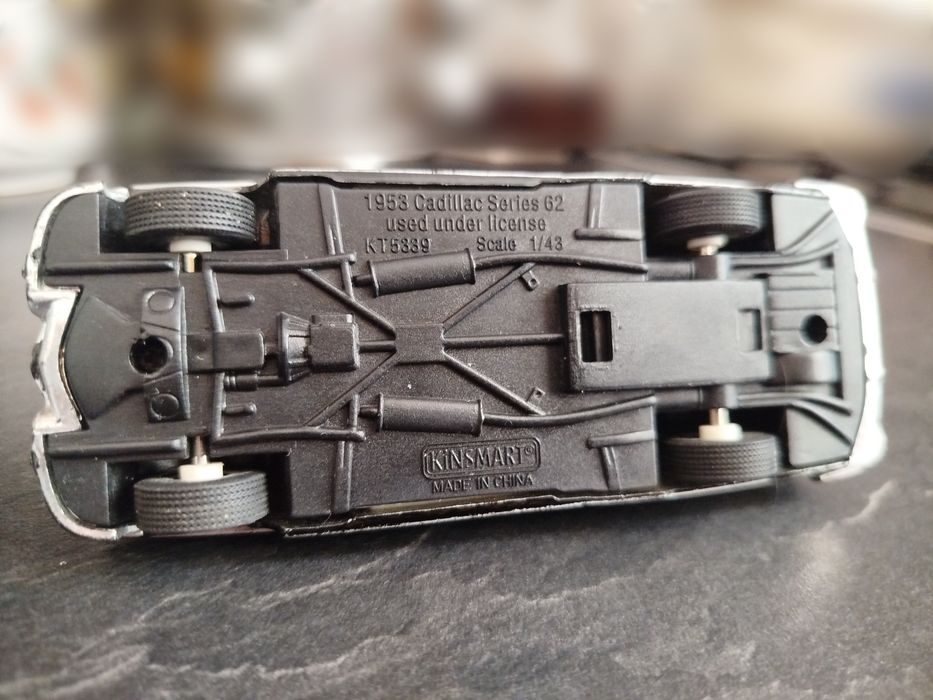 Cadillac Series 62 масштабна модель
