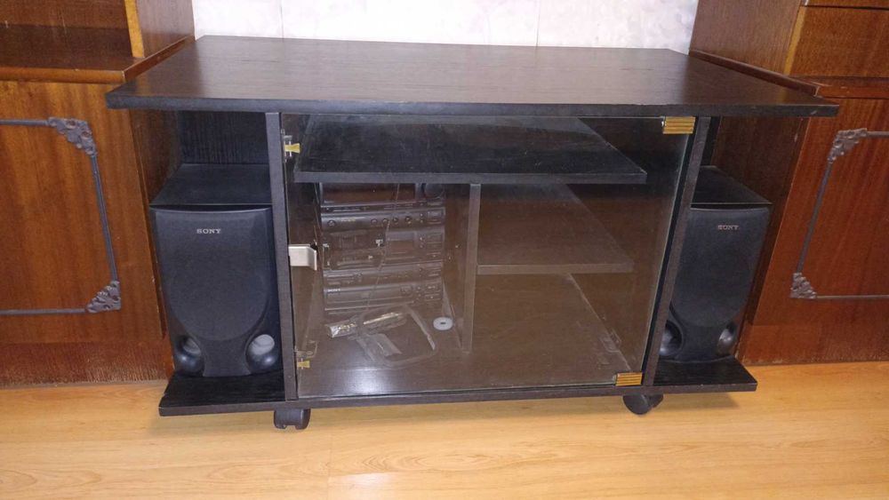 Стол для ТВ и другой техники ДСП размеры 950х560х520(высота)