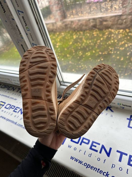 Дитячі кросівки взуття