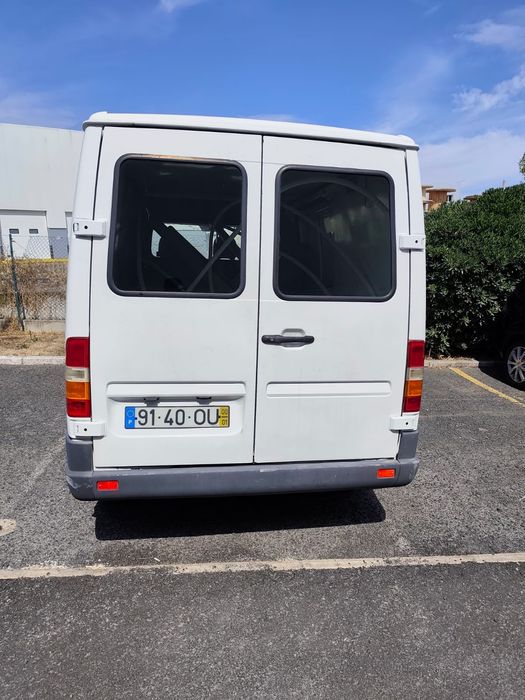 Mercedes-Benz Sprinter 200D 2.3 Diesel – 2000 – Excelente estado geral
