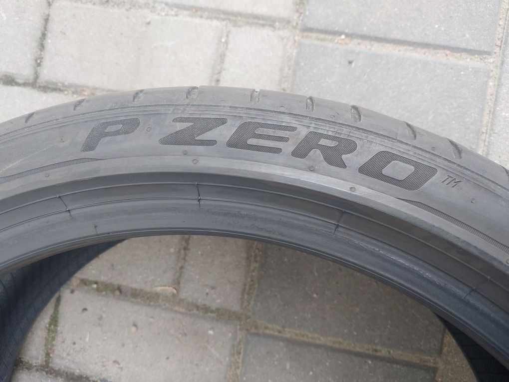 Pirelli P Zero 225/40R19 93 Y RSC
