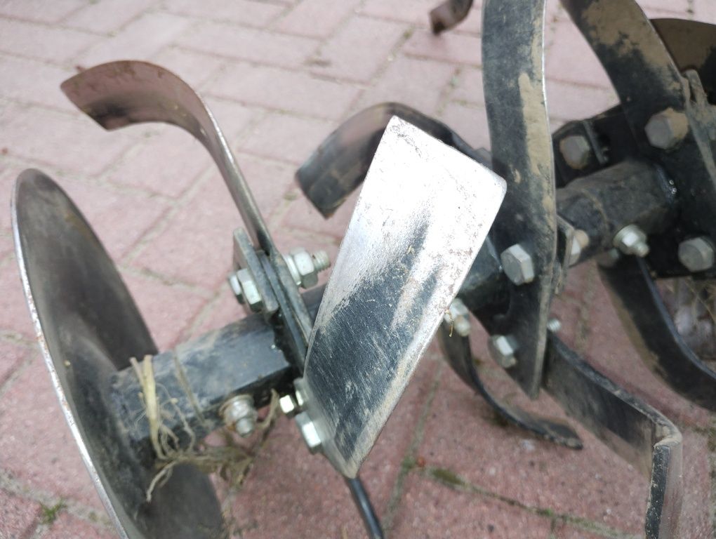 glebogryzarka STIHL MH 700.1