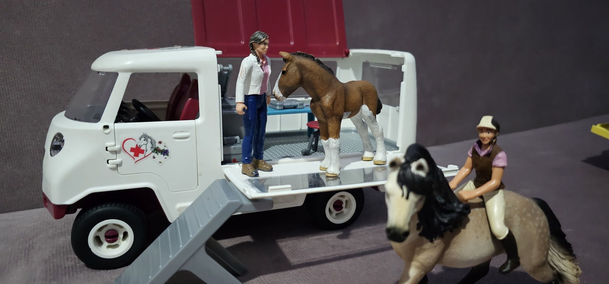 Karetka,ambulans schleich