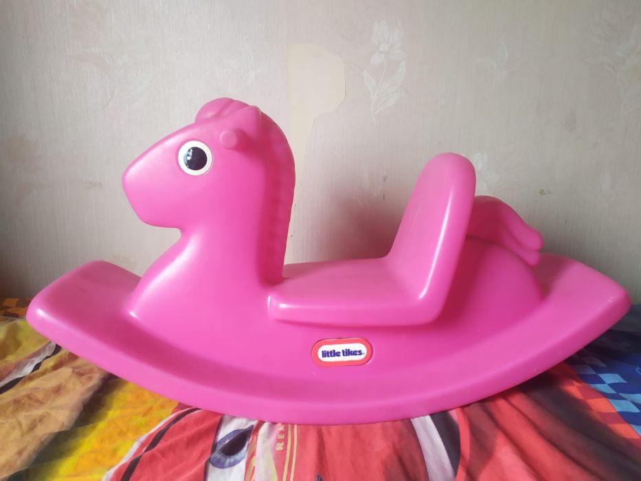 Konik na biegunach  Little Tikes RÓŻOWY