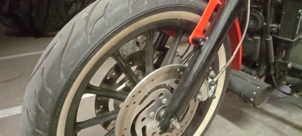 Harley Davidson sporster XL 883R
