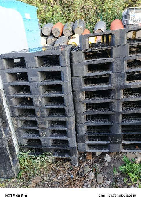 Sprzedam palety plastikowe 120x80 i 120x100