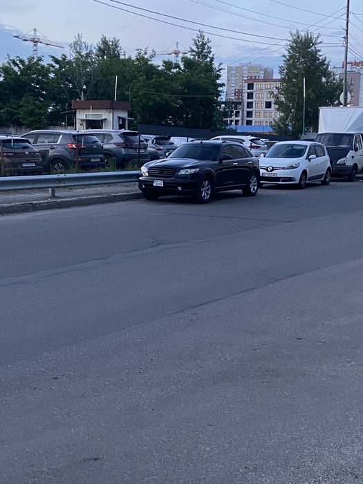 Продаю власне авто Infinity fx 35