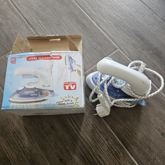 Утюг отпариватель дорожный