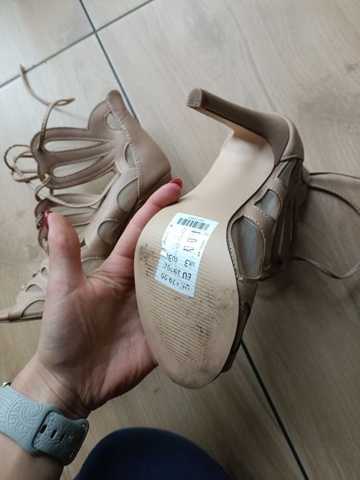 Piękne buty szpilki obcasy damskie 36 beżowe botki wiązane new look wi
