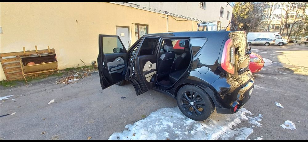 KIA SOUL 2.0 2015