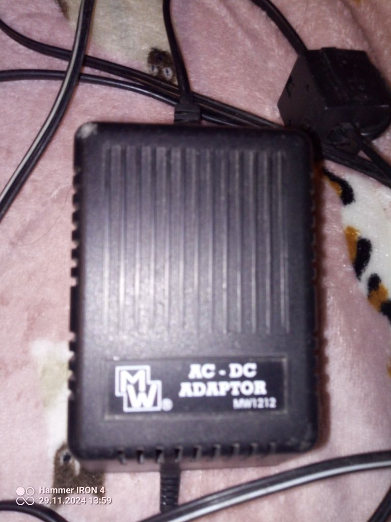 AC-DC Adapter mv1212