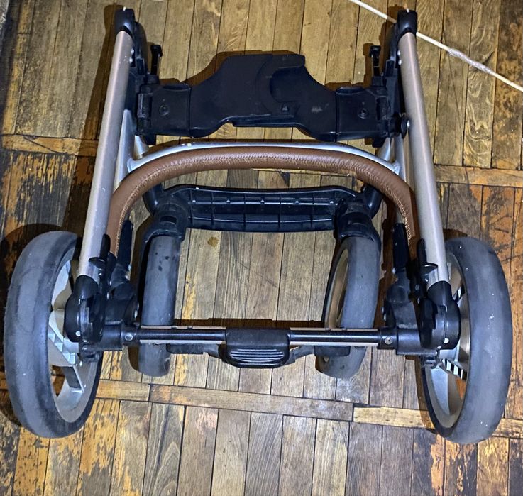 Коляска Mutsy в хлоршем состоняии