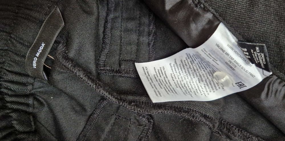 Nowe Spodnie damskie cygaretki Vero Moda M