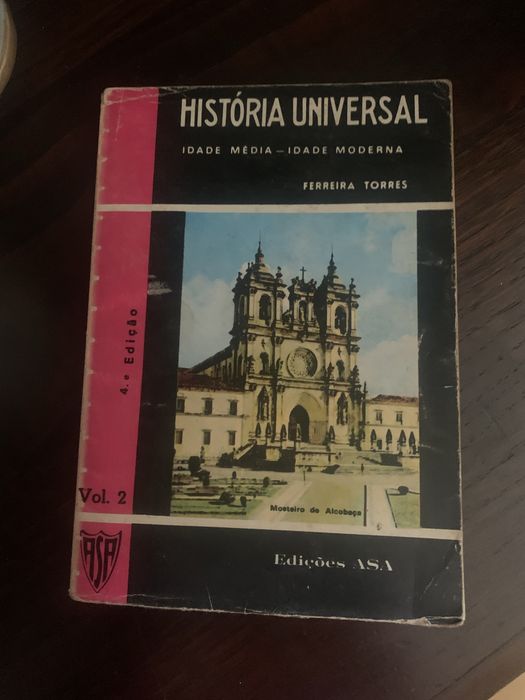 Varios livros completamente, em excelente estado de preservacao.