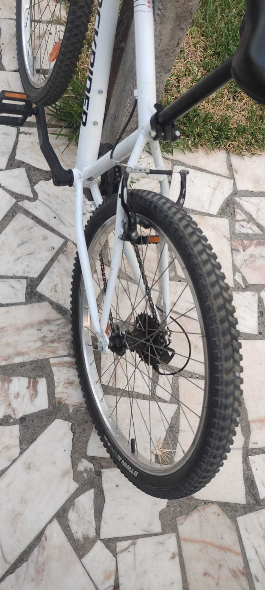 Bicicleta rockrider st100 24 polegadas muito bom estado