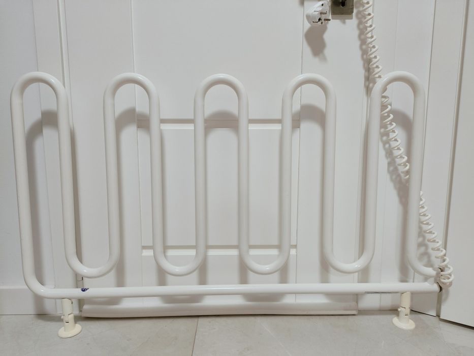 Grzejnik Suszarka elektryczna obrotowa biała INSTAL-PROJEKT 200W