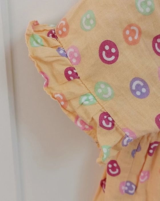 Vestido colorido menina