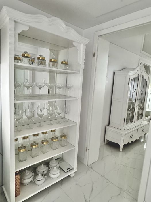 Serwantka biblioteczka witryna kredens  szafa