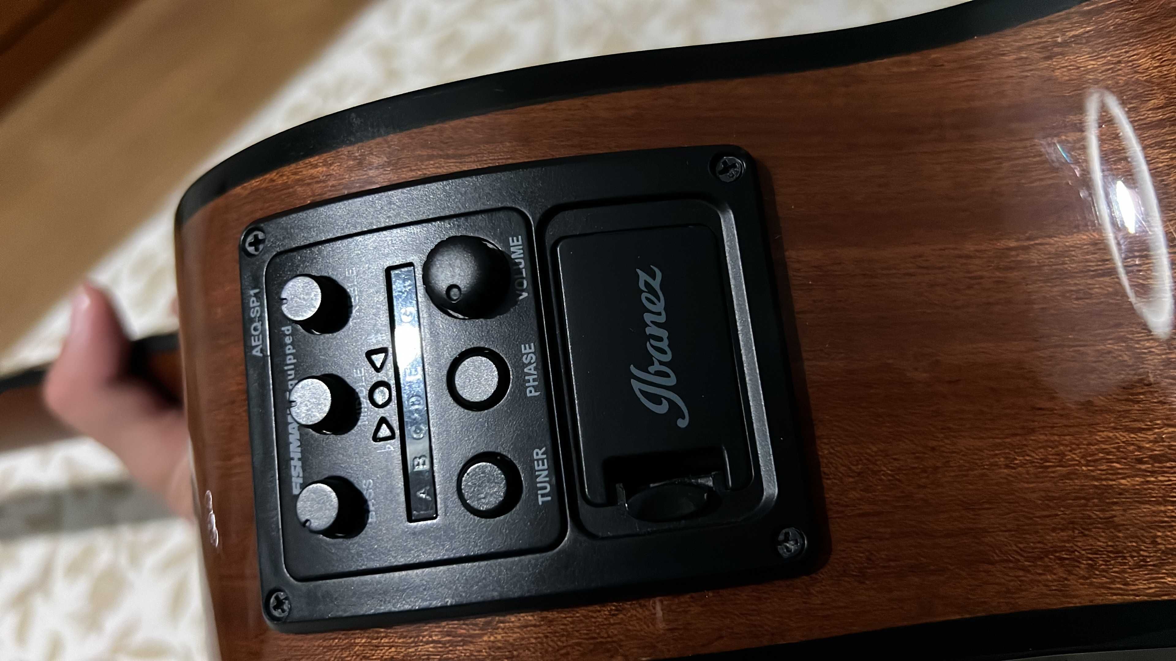 Violão Ibanez com afinador