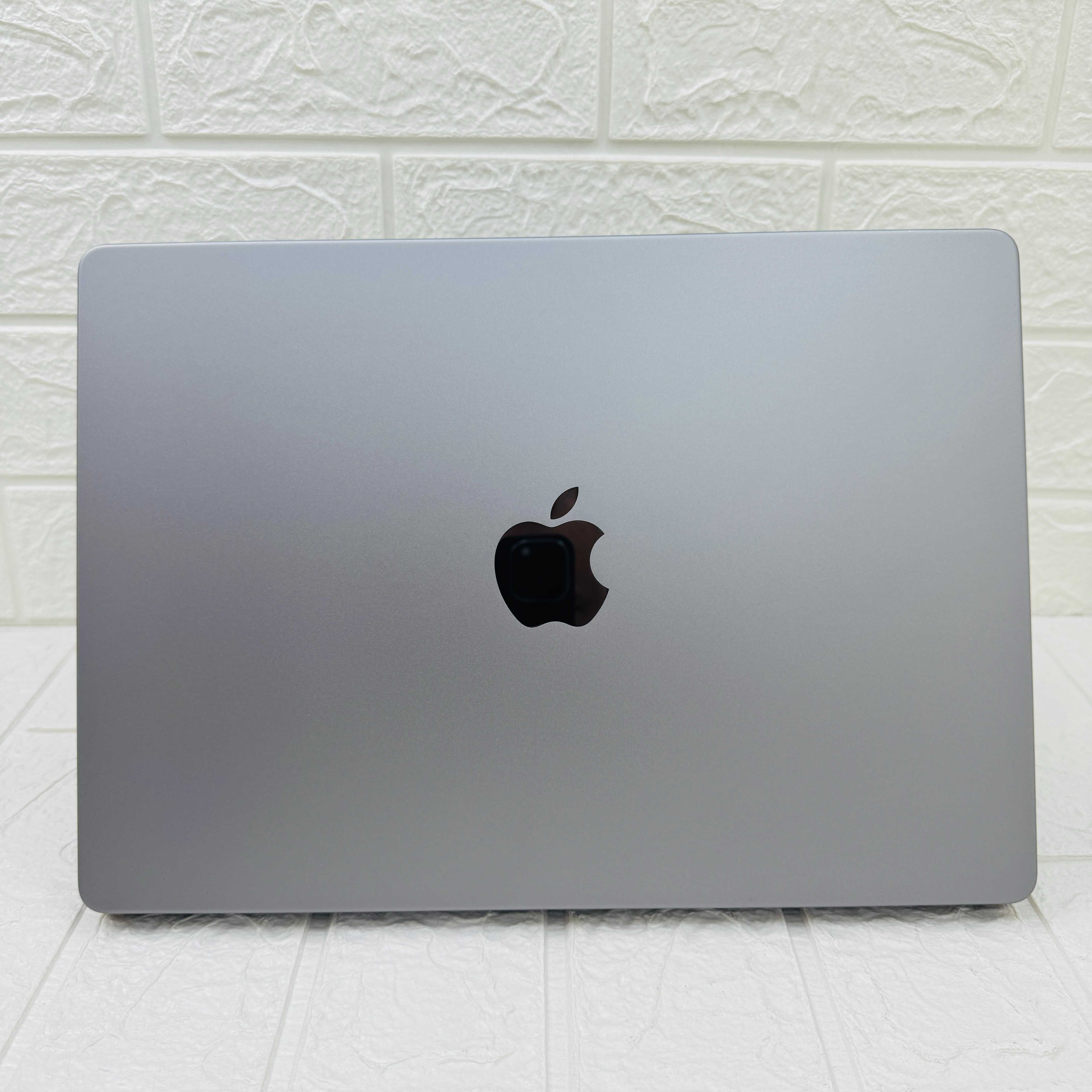 №2394	MacBook Pro 14 	Space 	M2 Pro	16/512	2 цикл