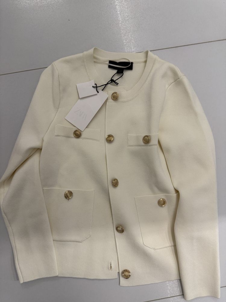 Кардиган zara з золотою фурнітурою