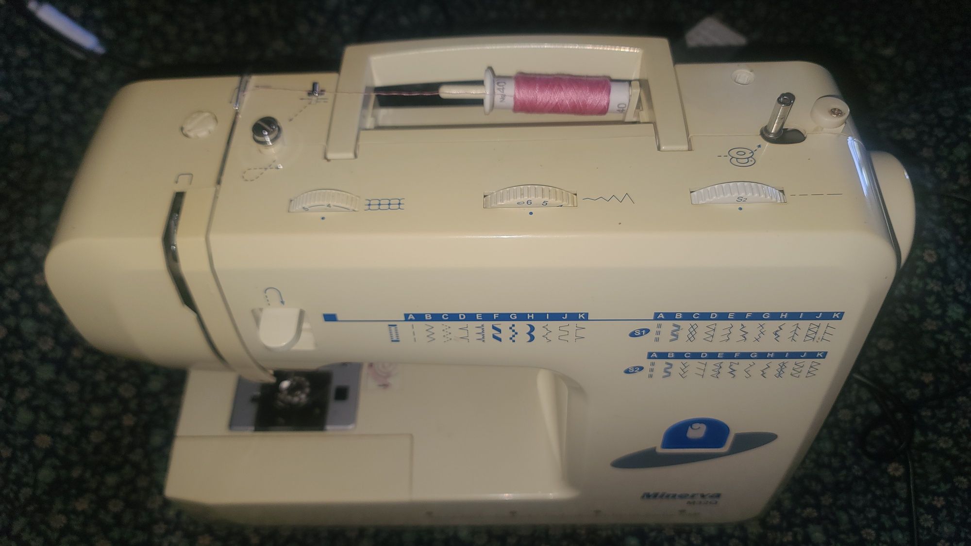 Minerva m32Q швейна