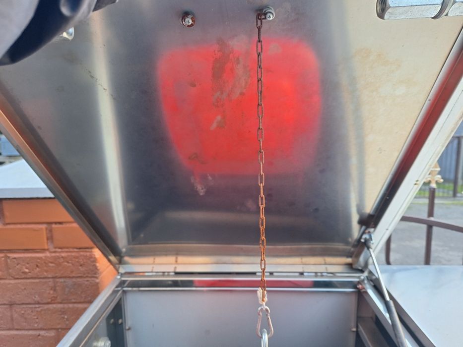 Wiata metalowa na śmietniki 240L