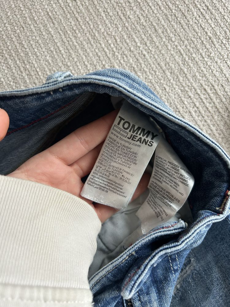 Jeansy Skinny Tommy Jeans Dynamic stretch z przetarciami