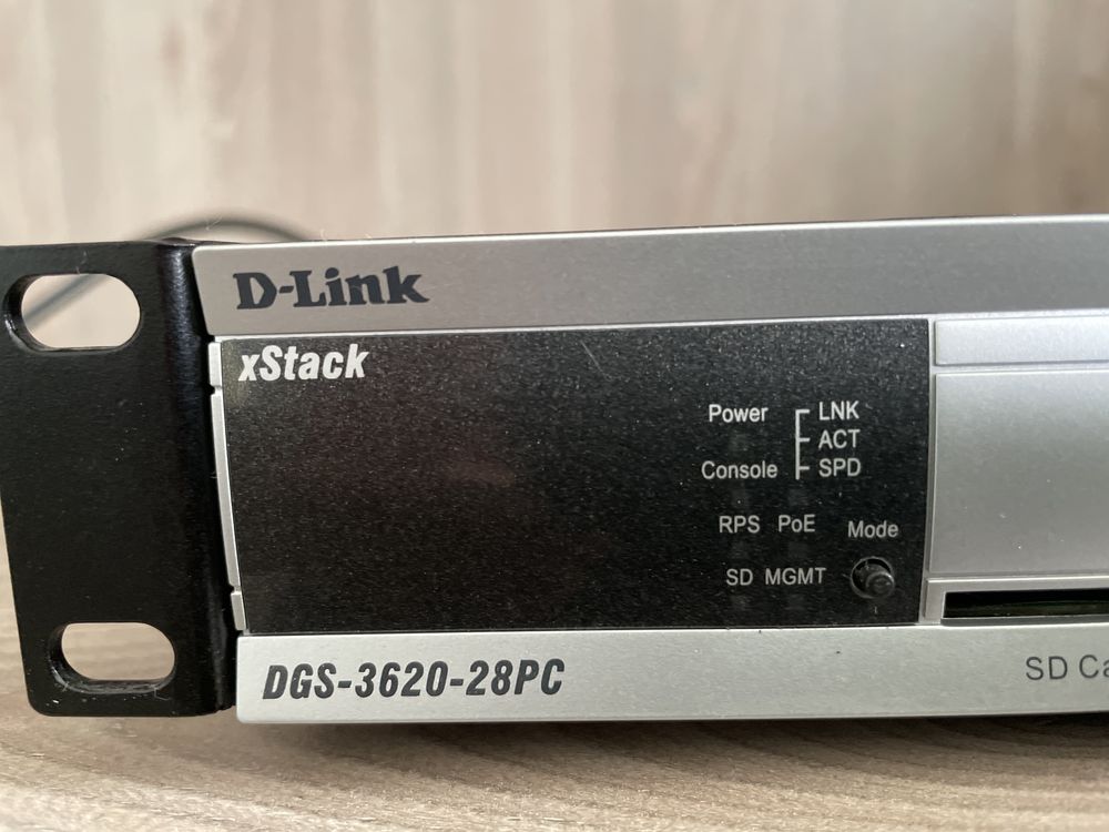 Коммутатор 3 D-Link DGS-3620-28PC