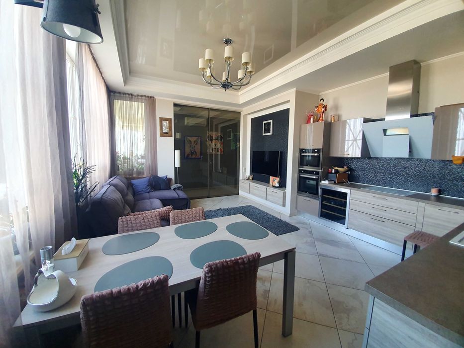 Продам 4к квартиру 140м2. Элитный жк.в Центре. Жуковского, Нагорка!