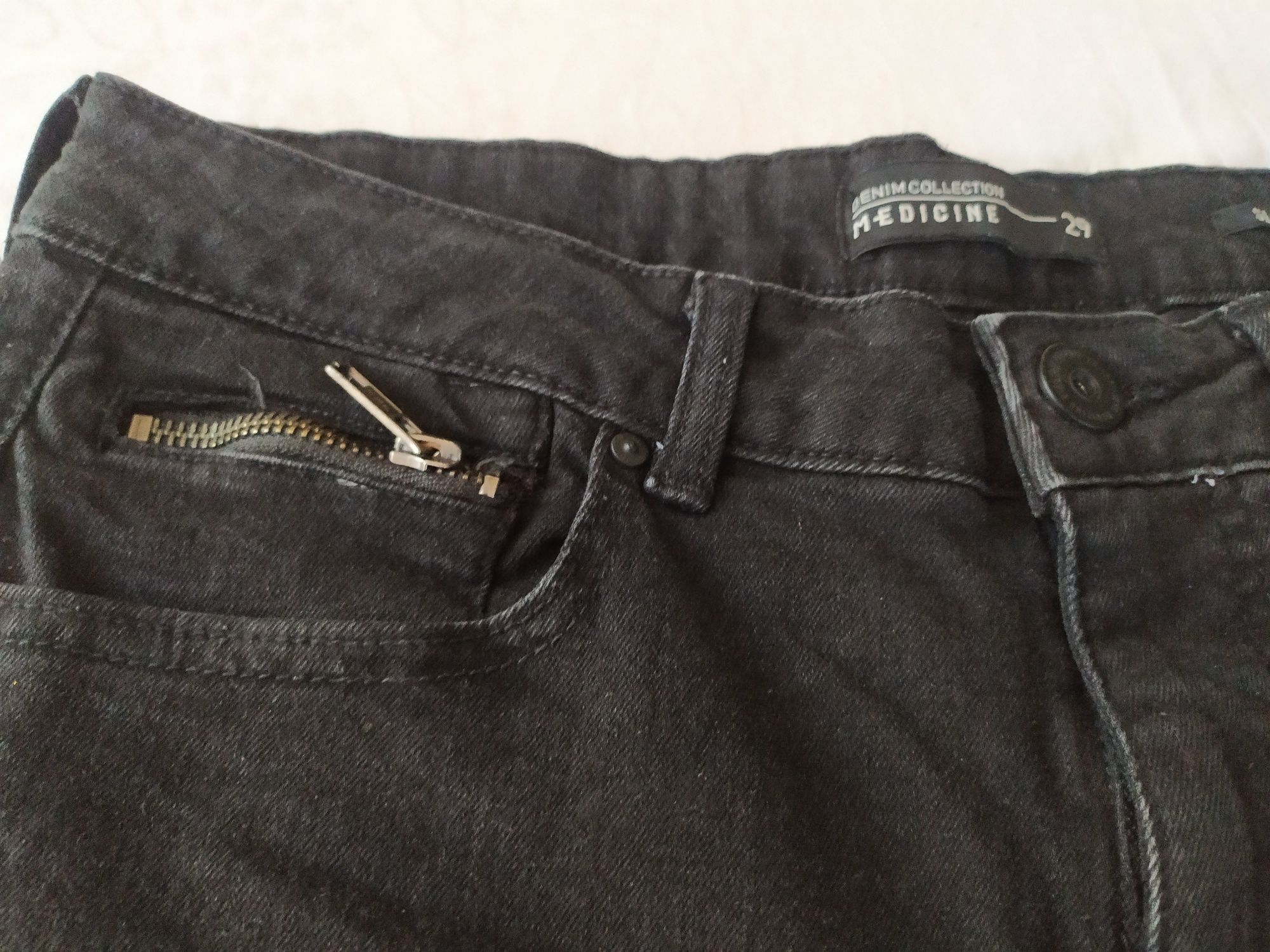 Spodnie jeansy czarne Medicine slim fit 29 męskie chłopięce dżinsy