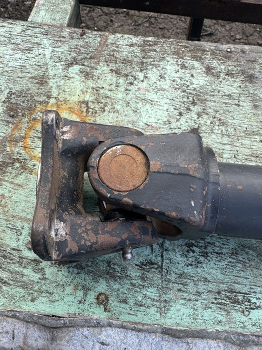 Nissan pathfainder king cab Navara передний кардан