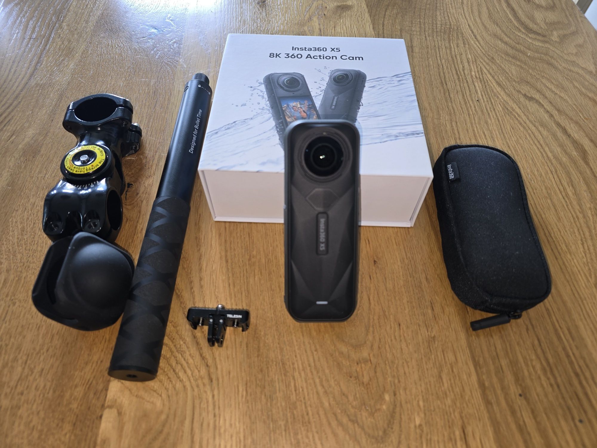 Kamera Insta360 X5 zestaw