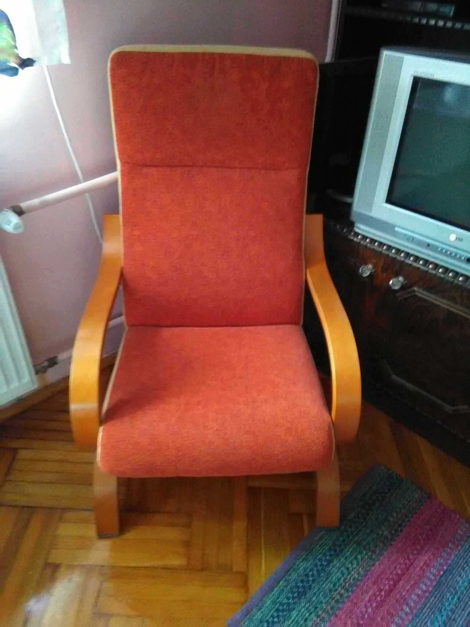 Fotel pokojowy solidny