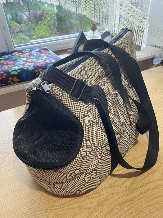 Переноска для домашніх улюбленців